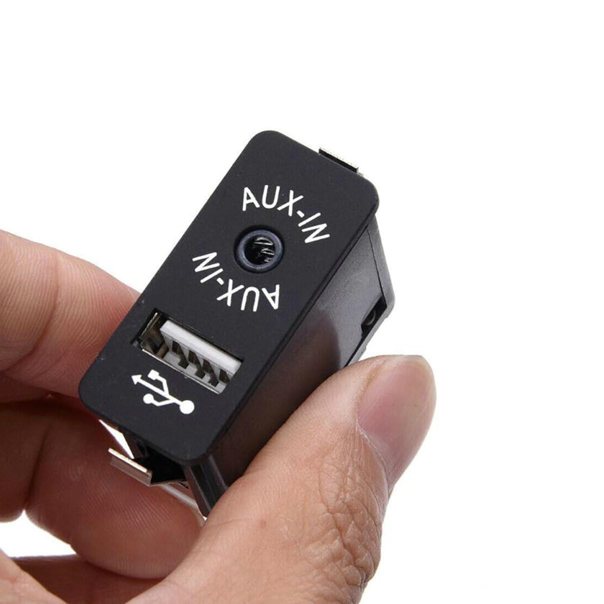 fitfoyo USB AUX Input Socket Switch Car USB AUX Input Socket for BMW X1 X3 E70 E81 E87 E90 F10 F12 E82 Replace# 84109237653