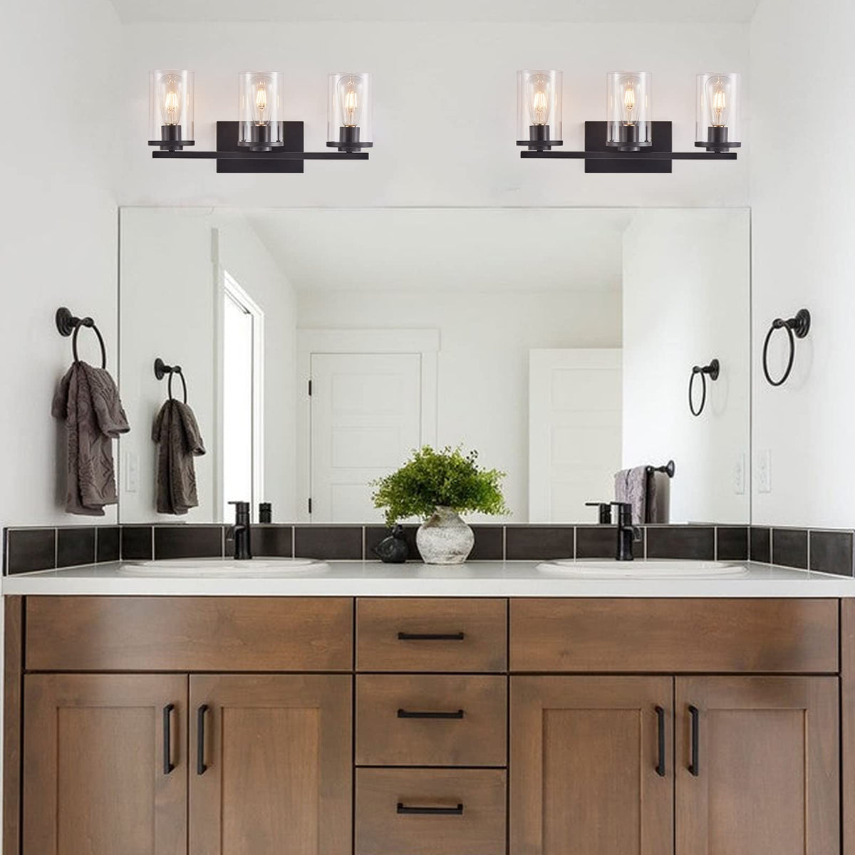 Fabulis Vanity Light with 3-Light Classic Bathroom Light Fixtures Modern Wall Light with Clear Glass Shade Elegant Wall Sconce for Mirror Bedroom