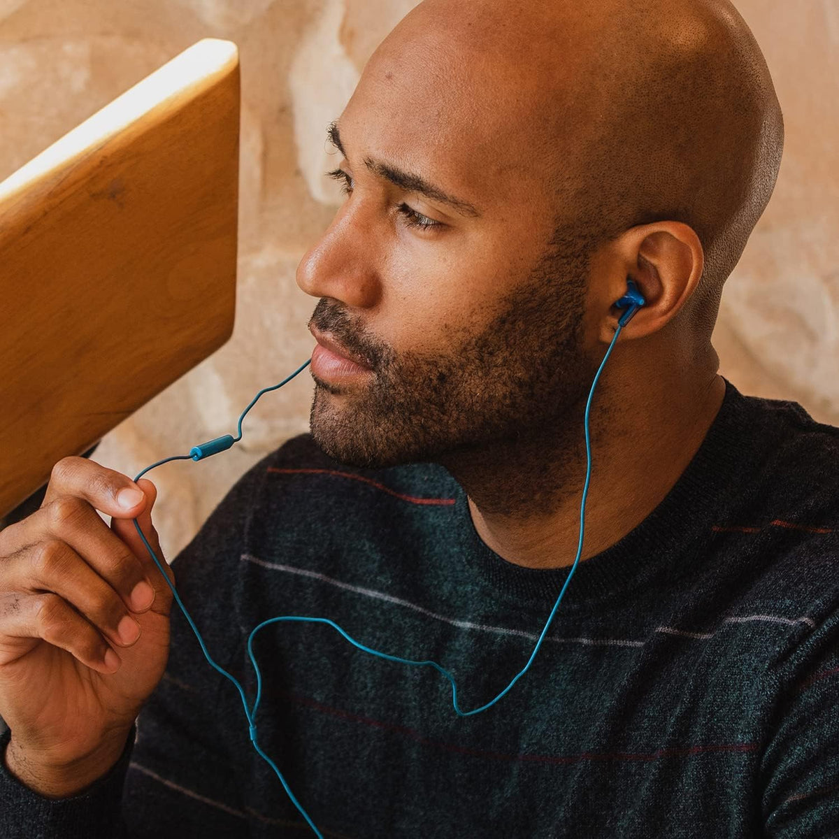 PANASONIC ErgoFit Earbud Headphones with Microphone and Call Controller Compatible with iPhone, Android and Blackberry - RP-TCM125-A - In-Ear (Blue)