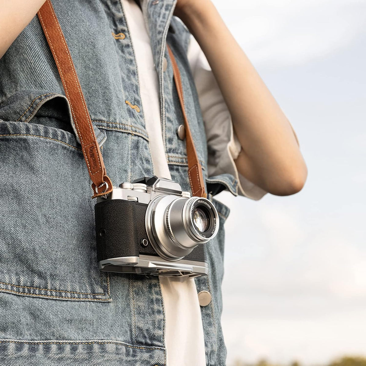 SMALLRIG Leather Camera Strap, Vintage Brown Genuine Leather Neck Shoulder Strap for Canon, Nikon, Pentax, Sony,