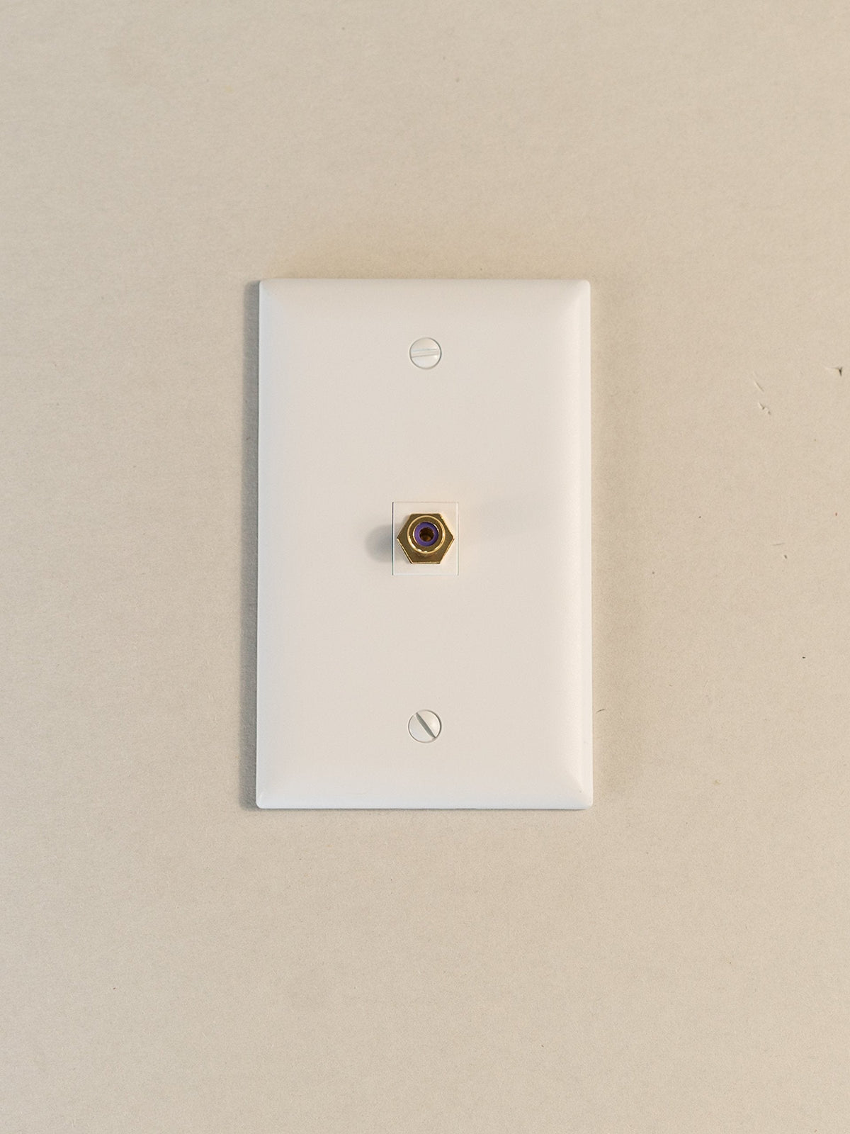 Legrand - OnQ Purple RCA to F Connector, Standard RCA Front Jack, Fits In All Keystone Wallplates, F-Type Coaxial Rear Jack for Audio and Video